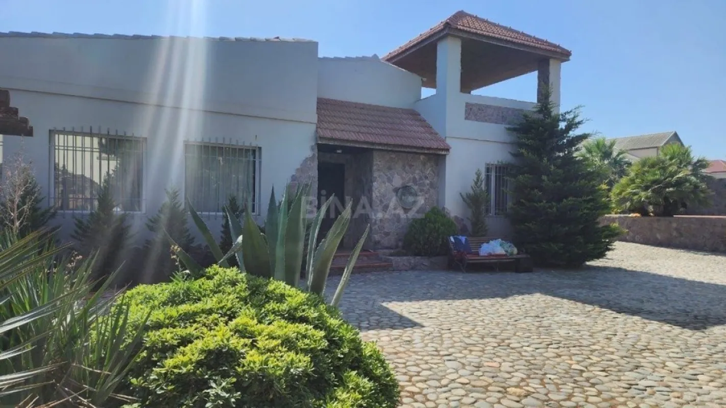 Kirayə verilir 5 otaqlı həyət evi 300 m²