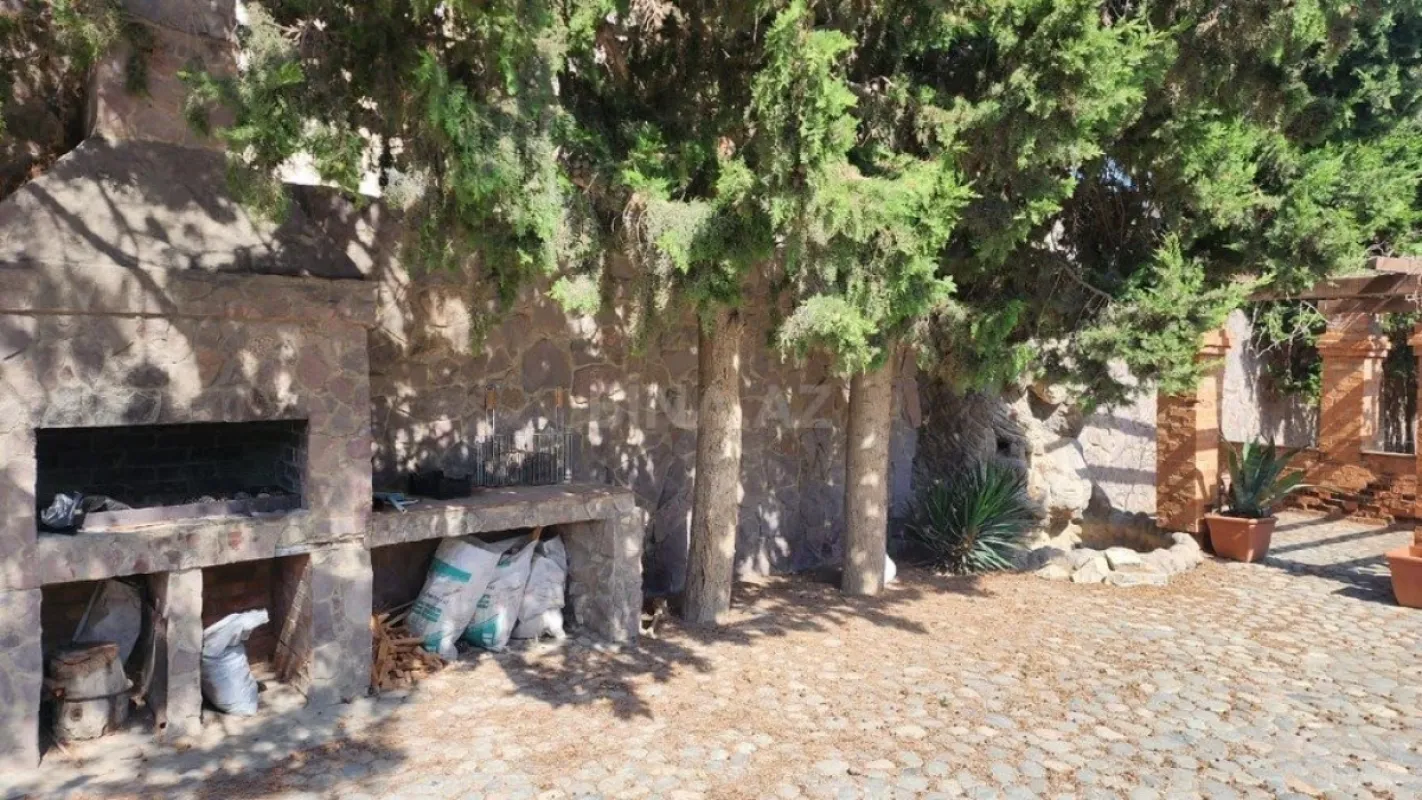 Kirayə verilir 5 otaqlı həyət evi 300 m²