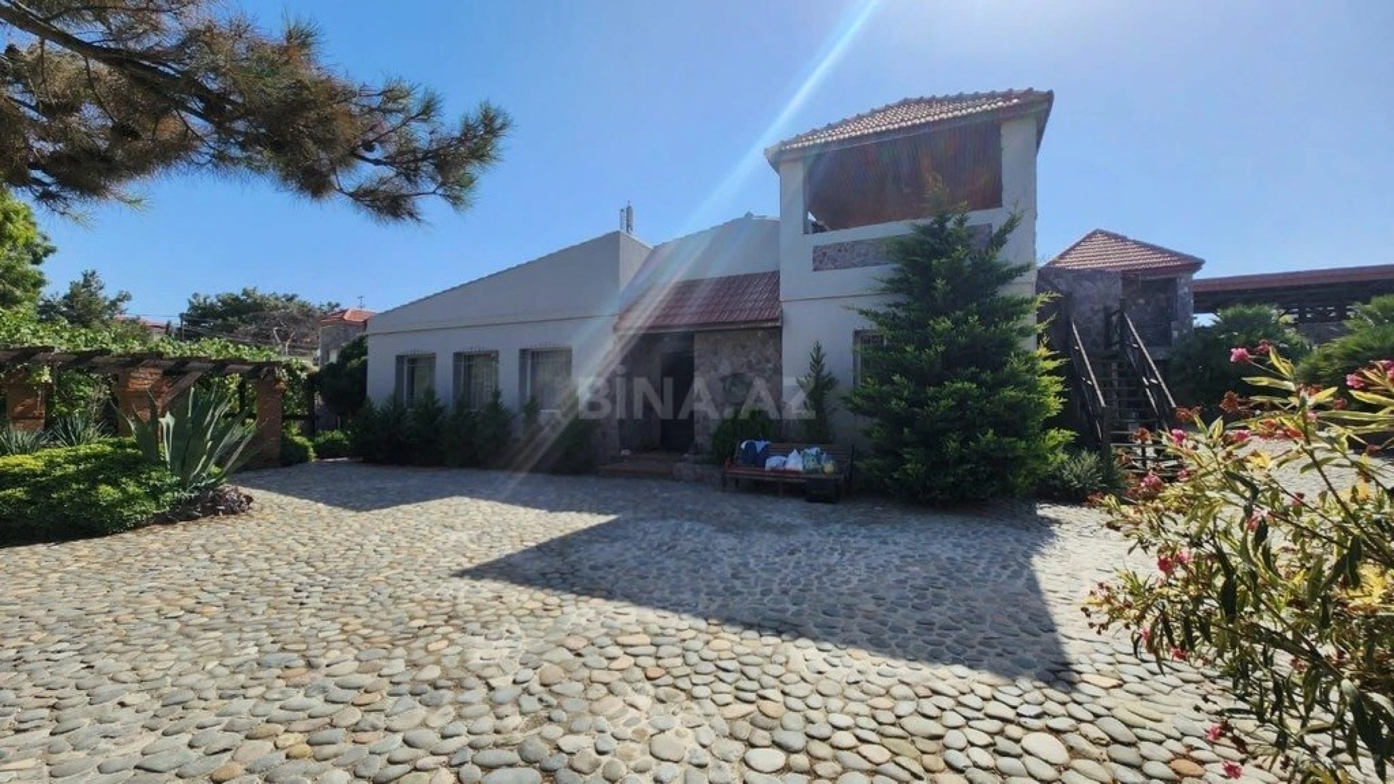 Kirayə verilir 5 otaqlı həyət evi 300 m²