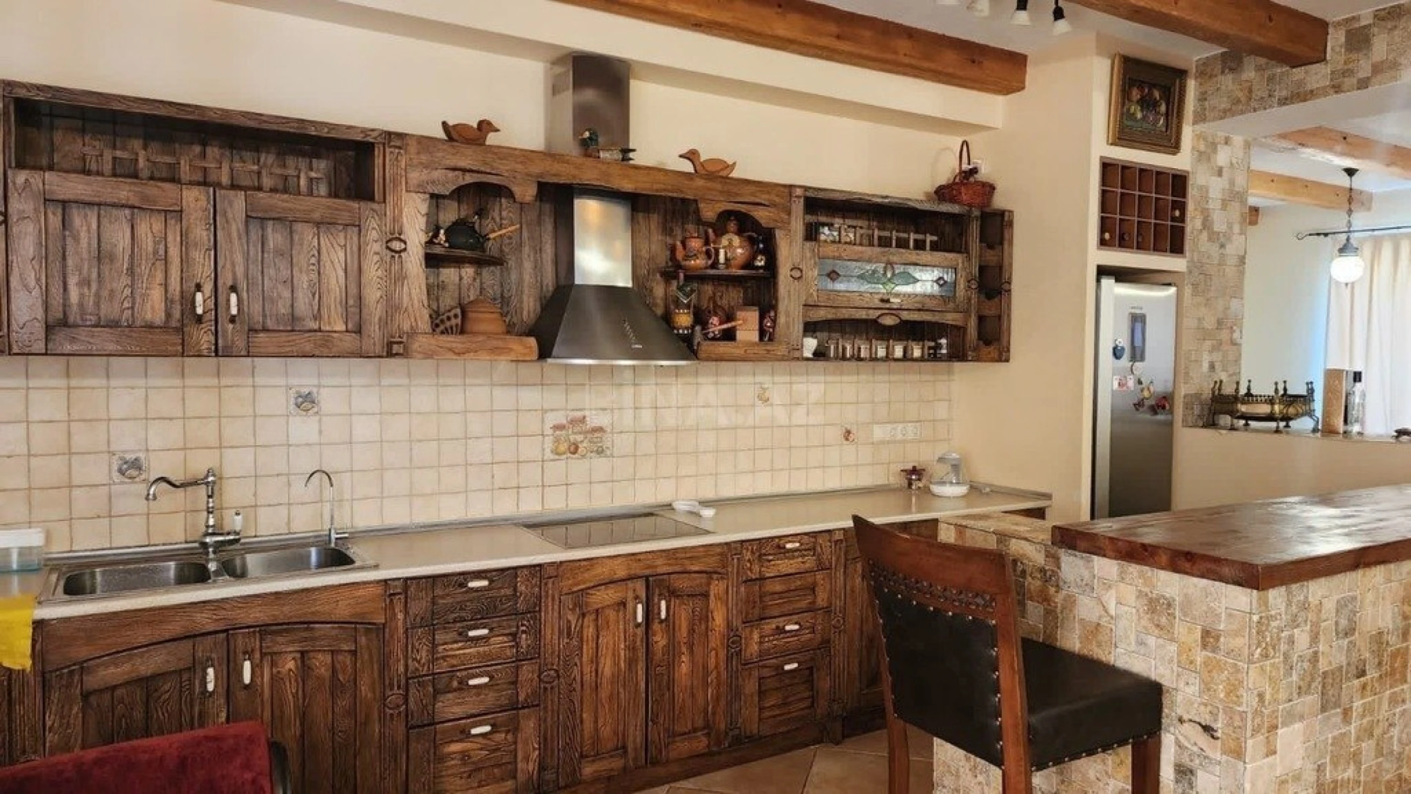 Kirayə verilir 5 otaqlı həyət evi 300 m²