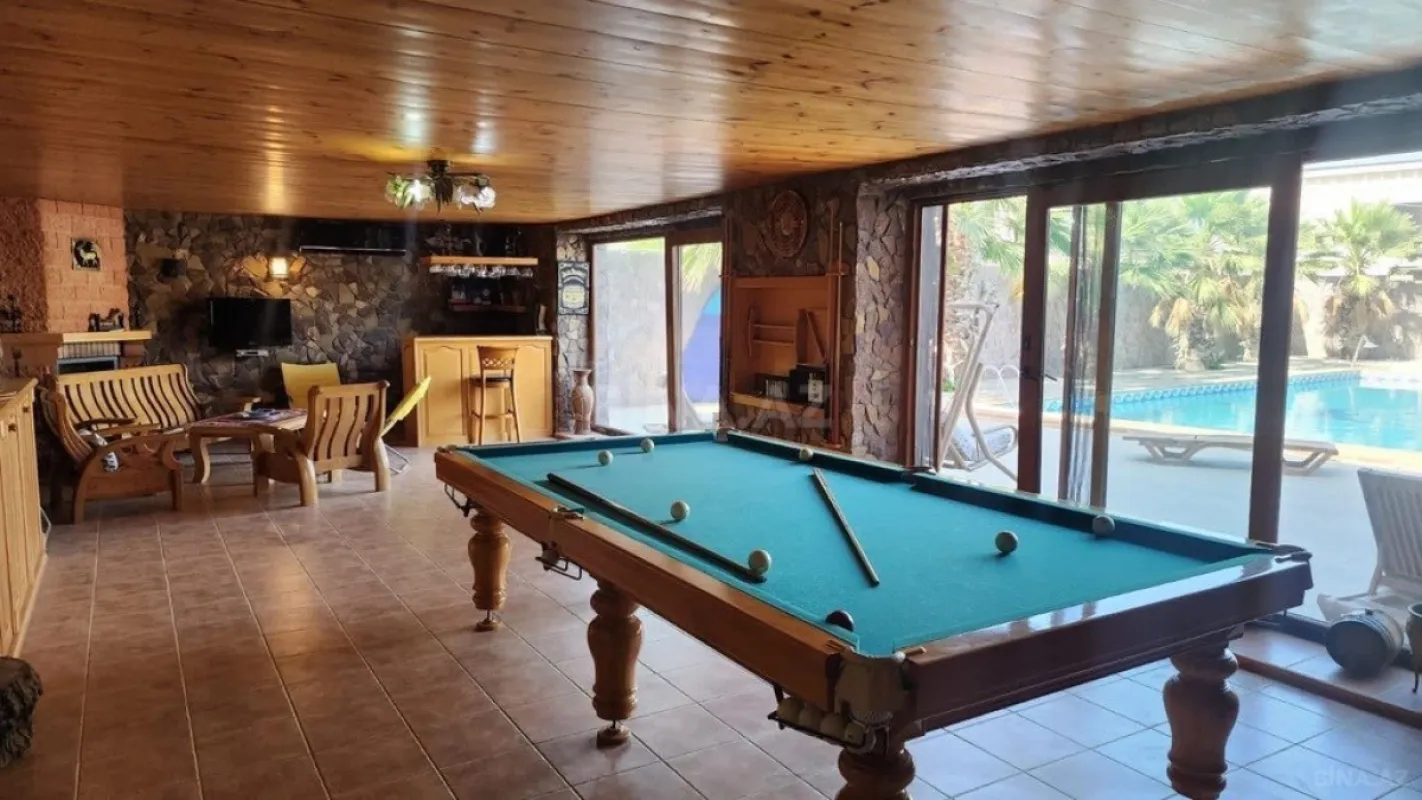 Kirayə verilir 5 otaqlı həyət evi 300 m²