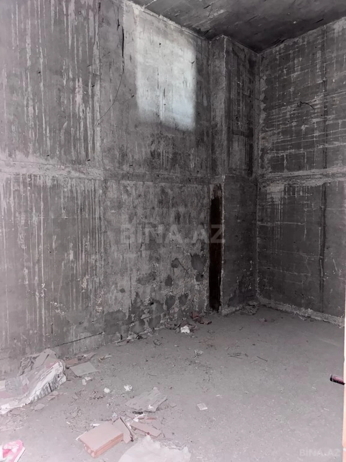 Satılır 3 otaqlı mənzil 98.2 m²