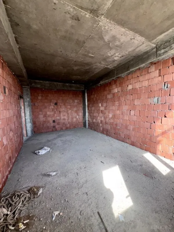 Satılır 3 otaqlı mənzil 98.2 m²