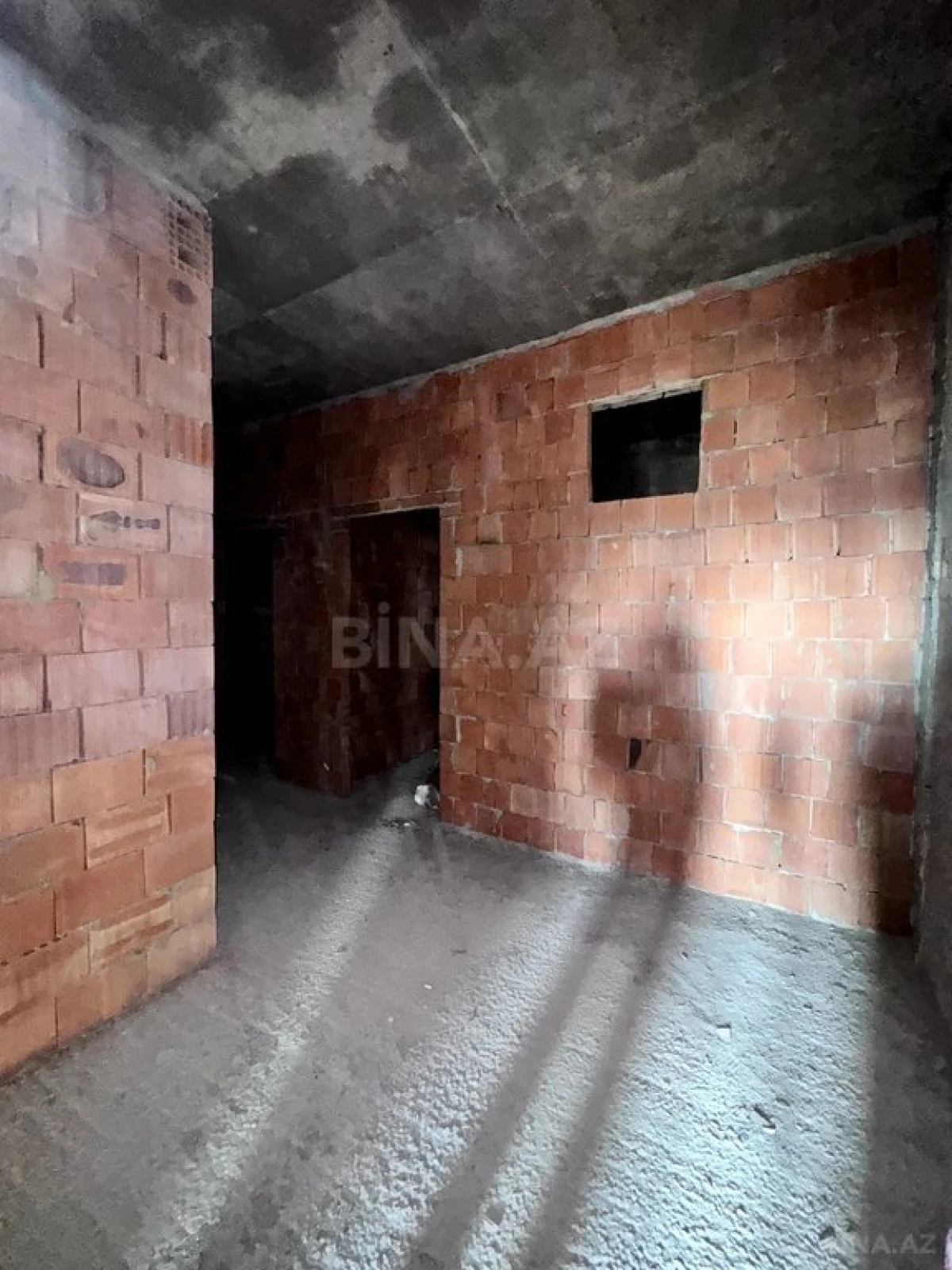 Satılır 3 otaqlı mənzil 98.2 m²