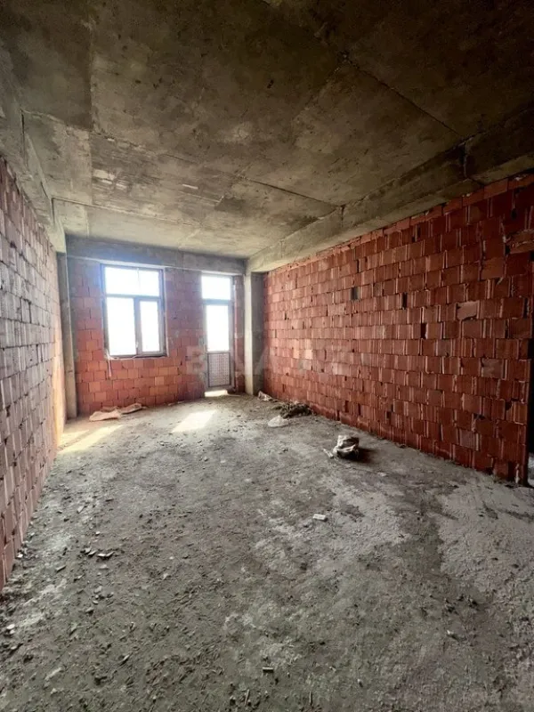 Satılır 3 otaqlı mənzil 98.2 m²