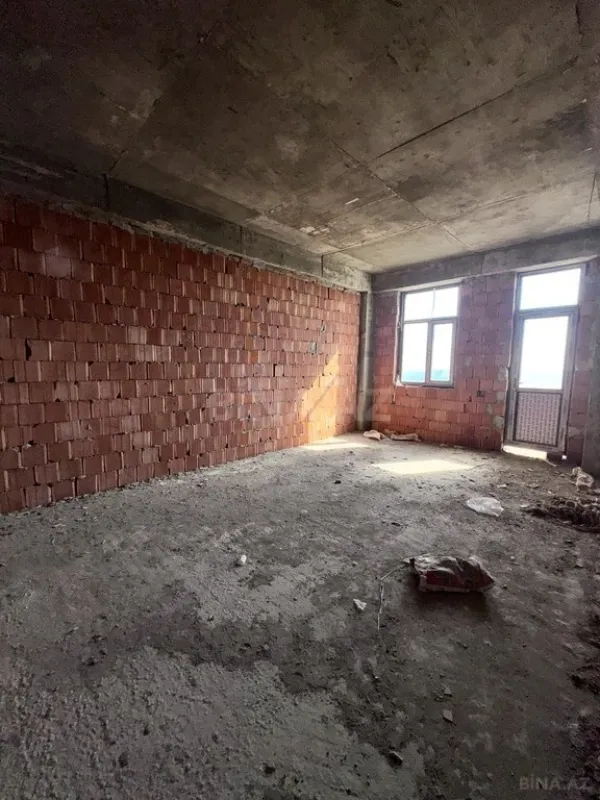 Satılır 3 otaqlı mənzil 98.2 m²