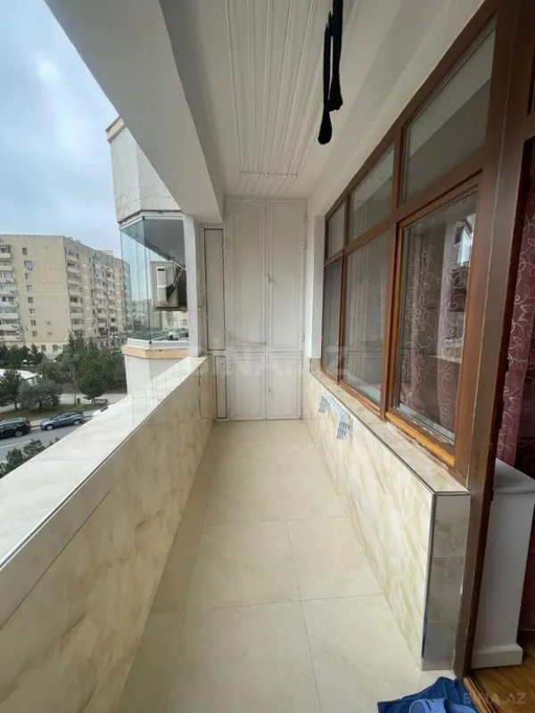 Satılır 4 otaqlı mənzil 200 m²