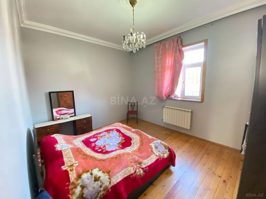Satılır 4 otaqlı həyət evi 140 m²
