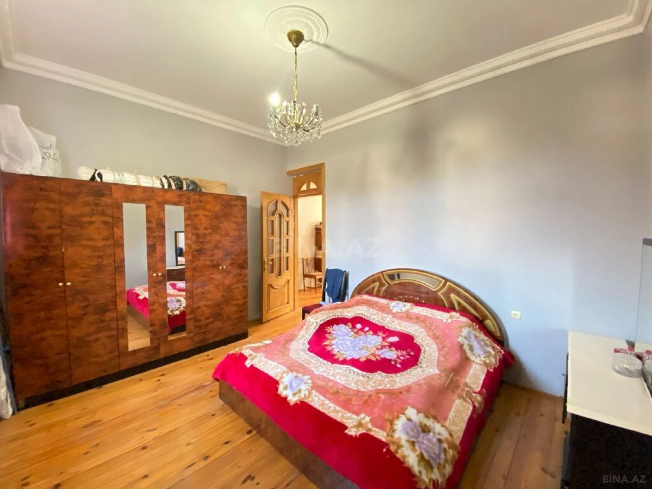 Satılır 4 otaqlı həyət evi 140 m²