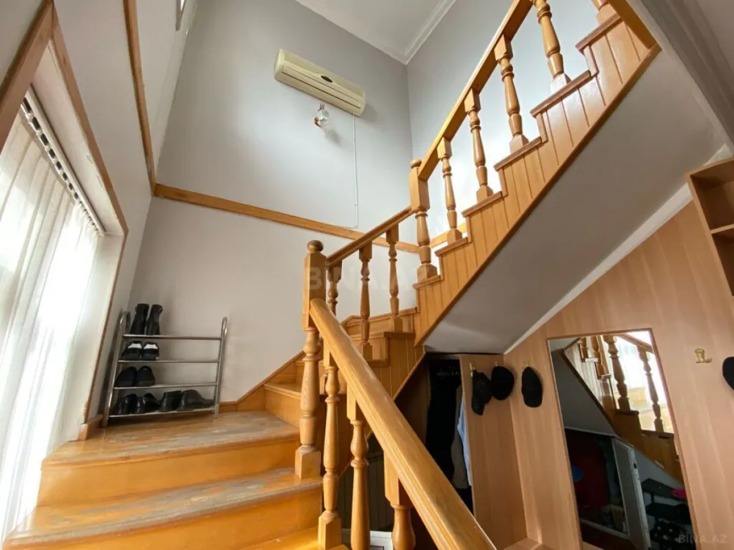 Satılır 4 otaqlı həyət evi 140 m²