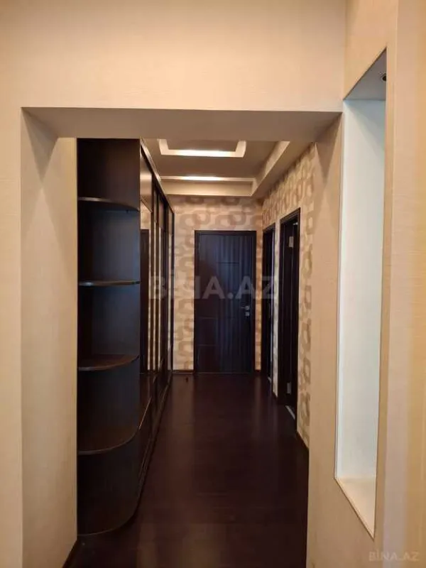Satılır 4 otaqlı mənzil 160 m²