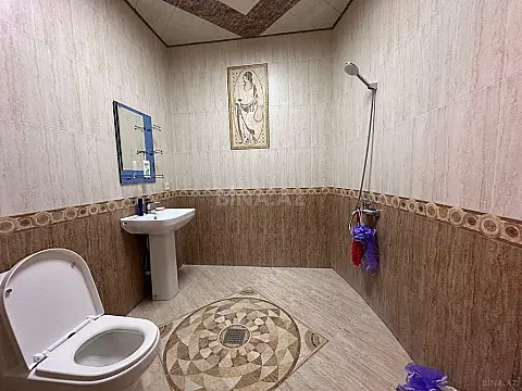 Satılır 7 otaqlı həyət evi 220 m²