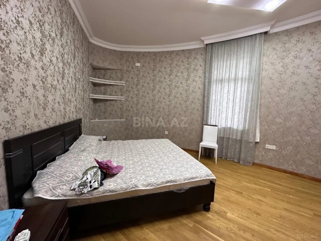 Satılır 7 otaqlı həyət evi 220 m²