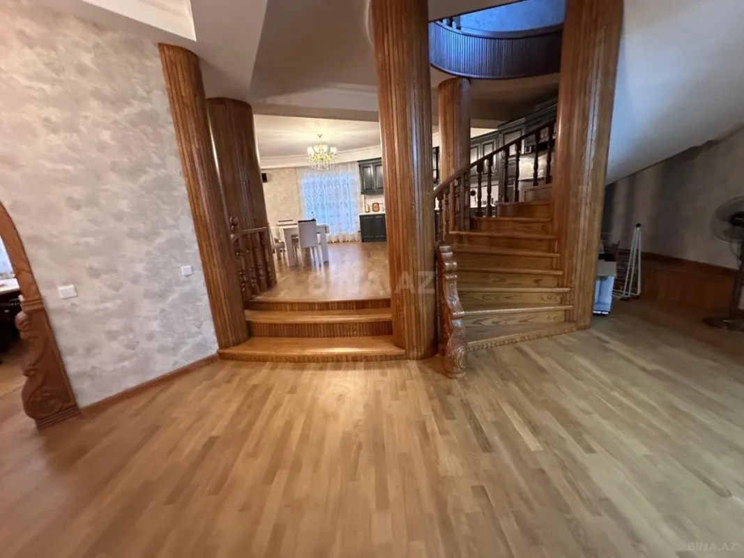 Satılır 7 otaqlı həyət evi 220 m²