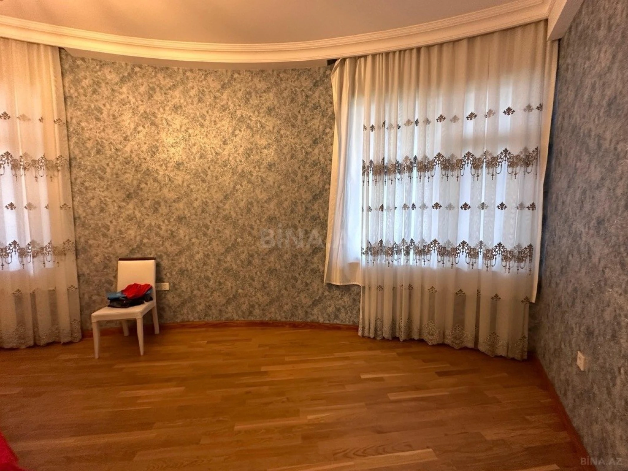 Satılır 7 otaqlı həyət evi 220 m²