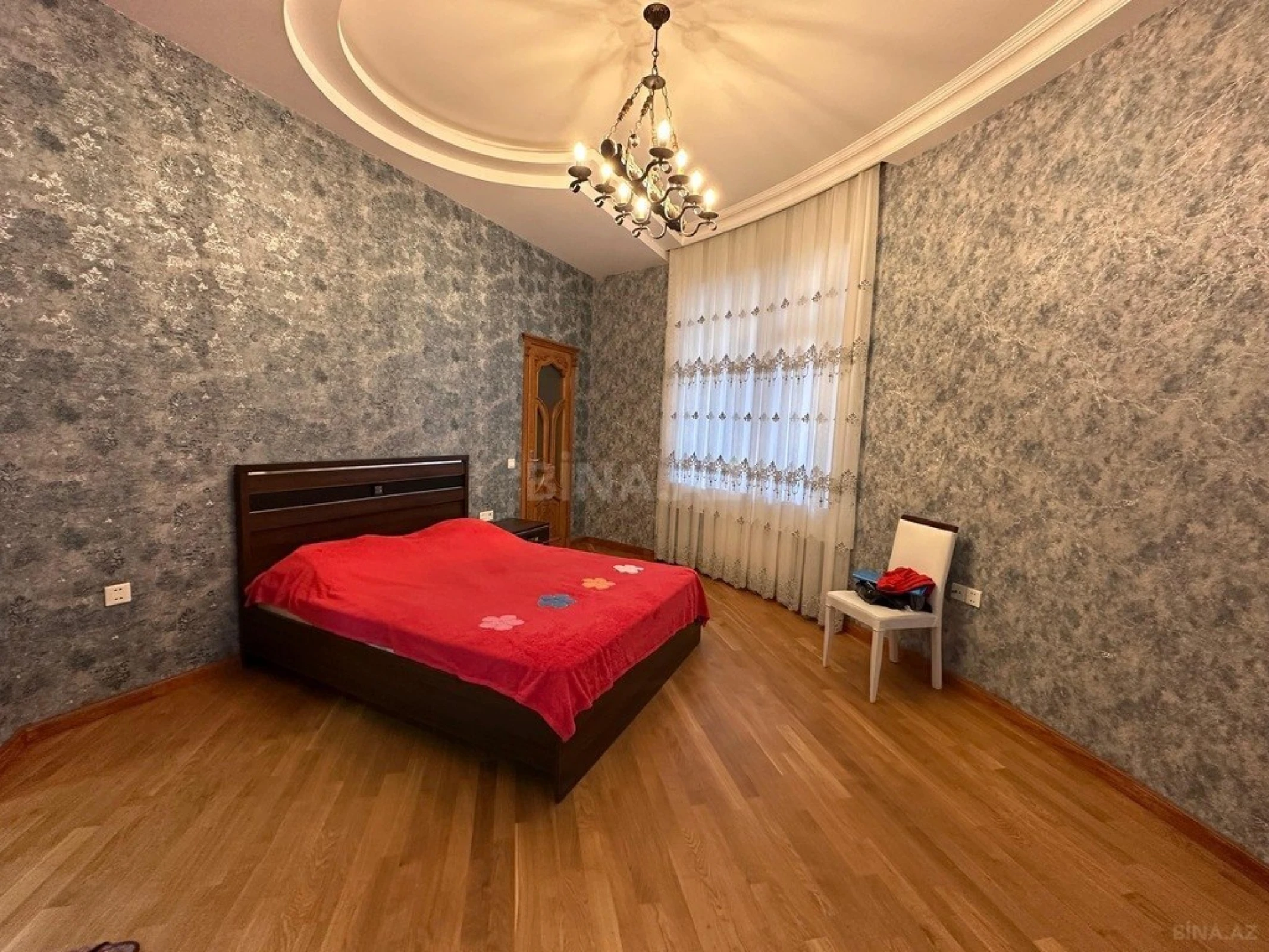 Satılır 7 otaqlı həyət evi 220 m²
