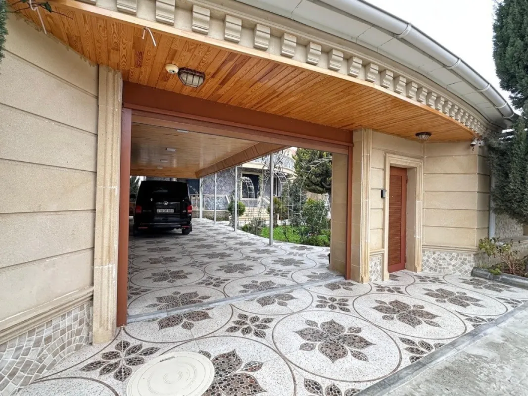 Satılır 7 otaqlı həyət evi 220 m²