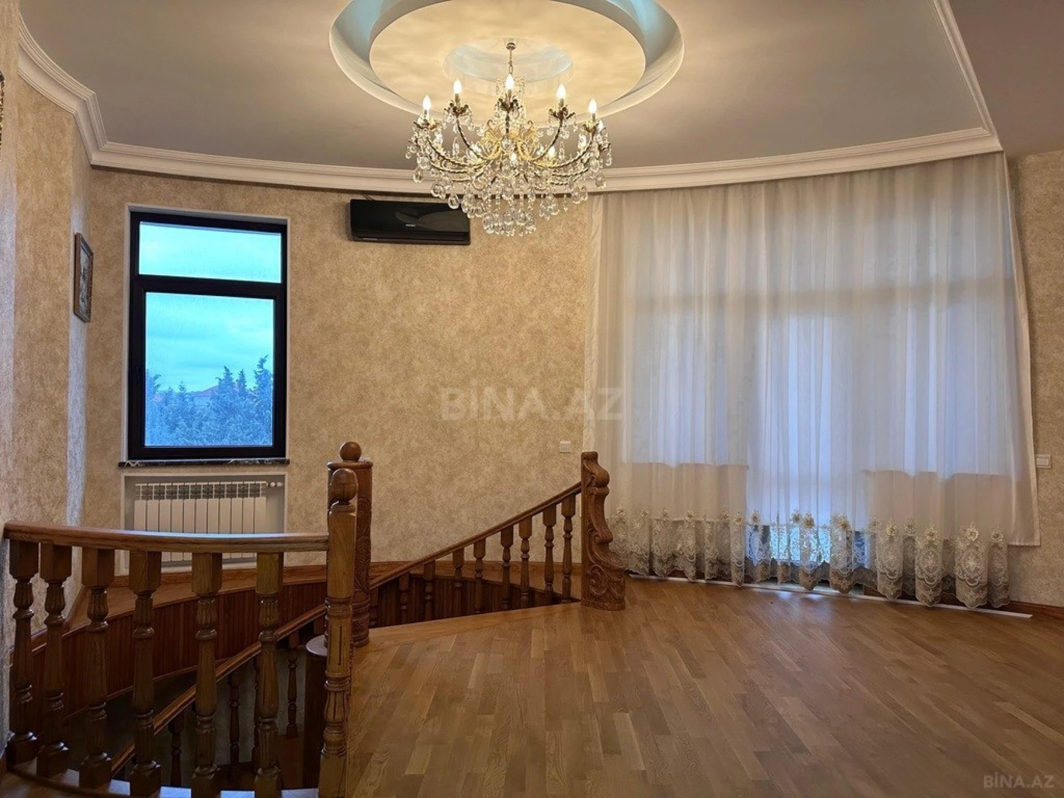 Satılır 7 otaqlı həyət evi 220 m²