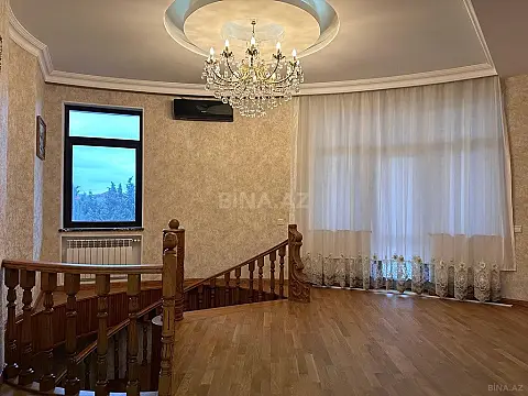 Satılır 7 otaqlı həyət evi 220 m²