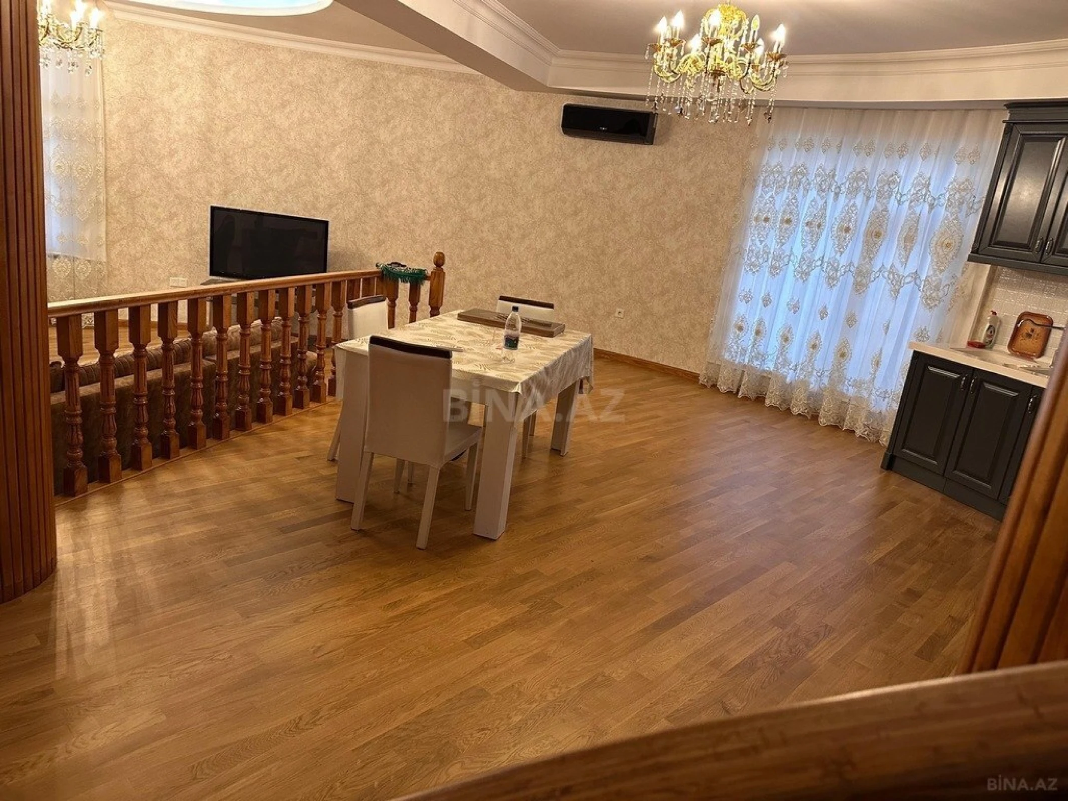 Satılır 7 otaqlı həyət evi 220 m²