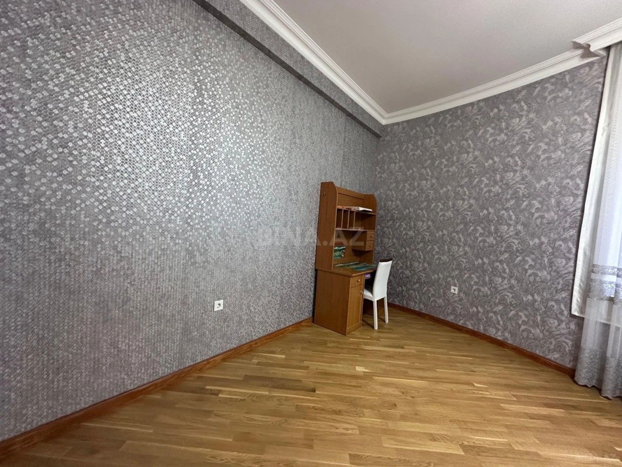 Satılır 7 otaqlı həyət evi 220 m²