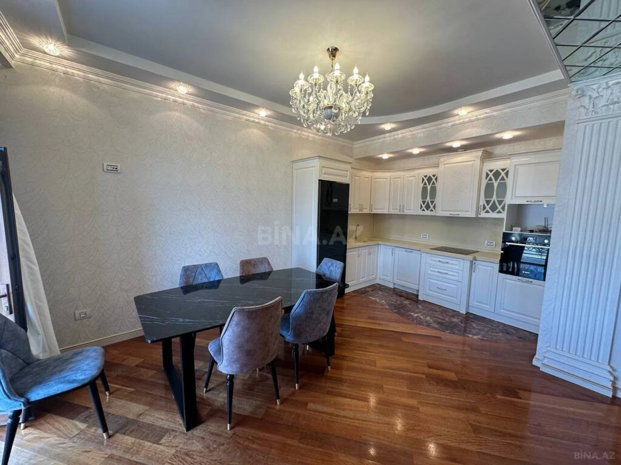 Kirayə verilir 3 otaqlı mənzil 115 m²