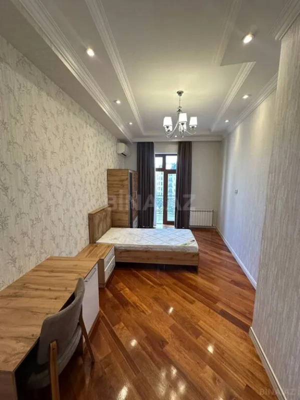 Kirayə verilir 3 otaqlı mənzil 115 m²