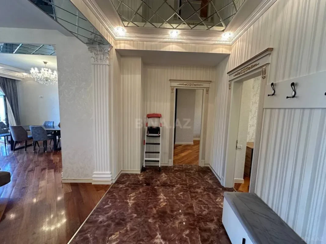 Kirayə verilir 3 otaqlı mənzil 115 m²