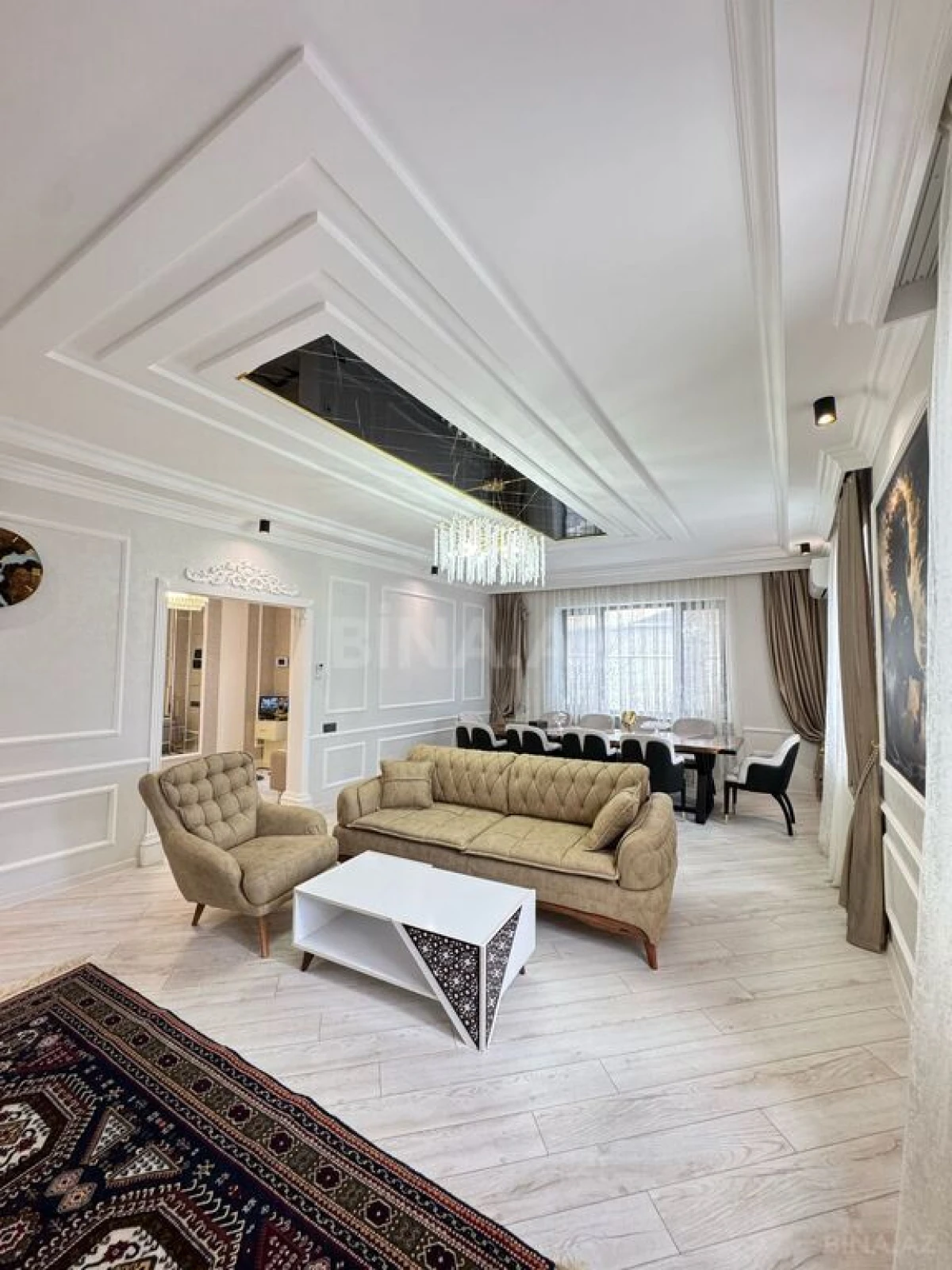 Satılır 6 otaqlı həyət evi 500 m²