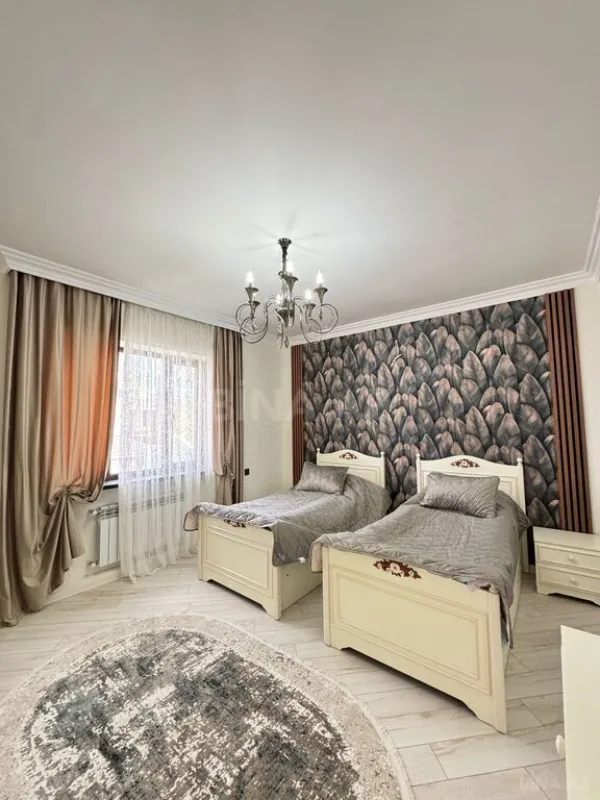 Satılır 6 otaqlı həyət evi 500 m²