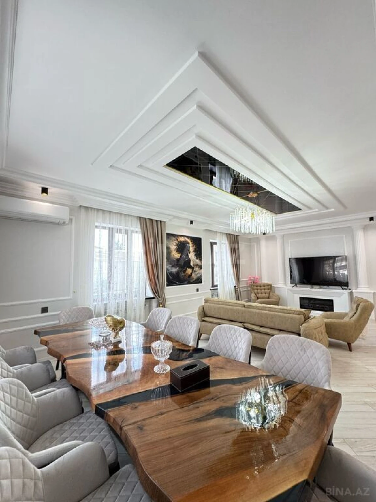 Satılır 6 otaqlı həyət evi 500 m²