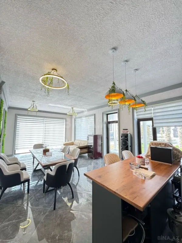 Satılır 6 otaqlı həyət evi 500 m²