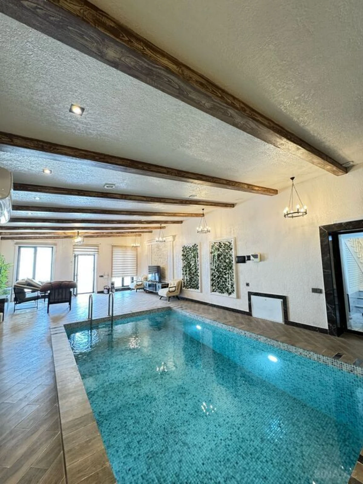 Satılır 6 otaqlı həyət evi 500 m²