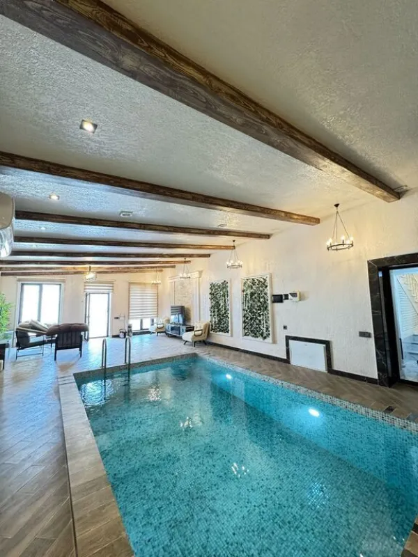 Satılır 6 otaqlı həyət evi 500 m²