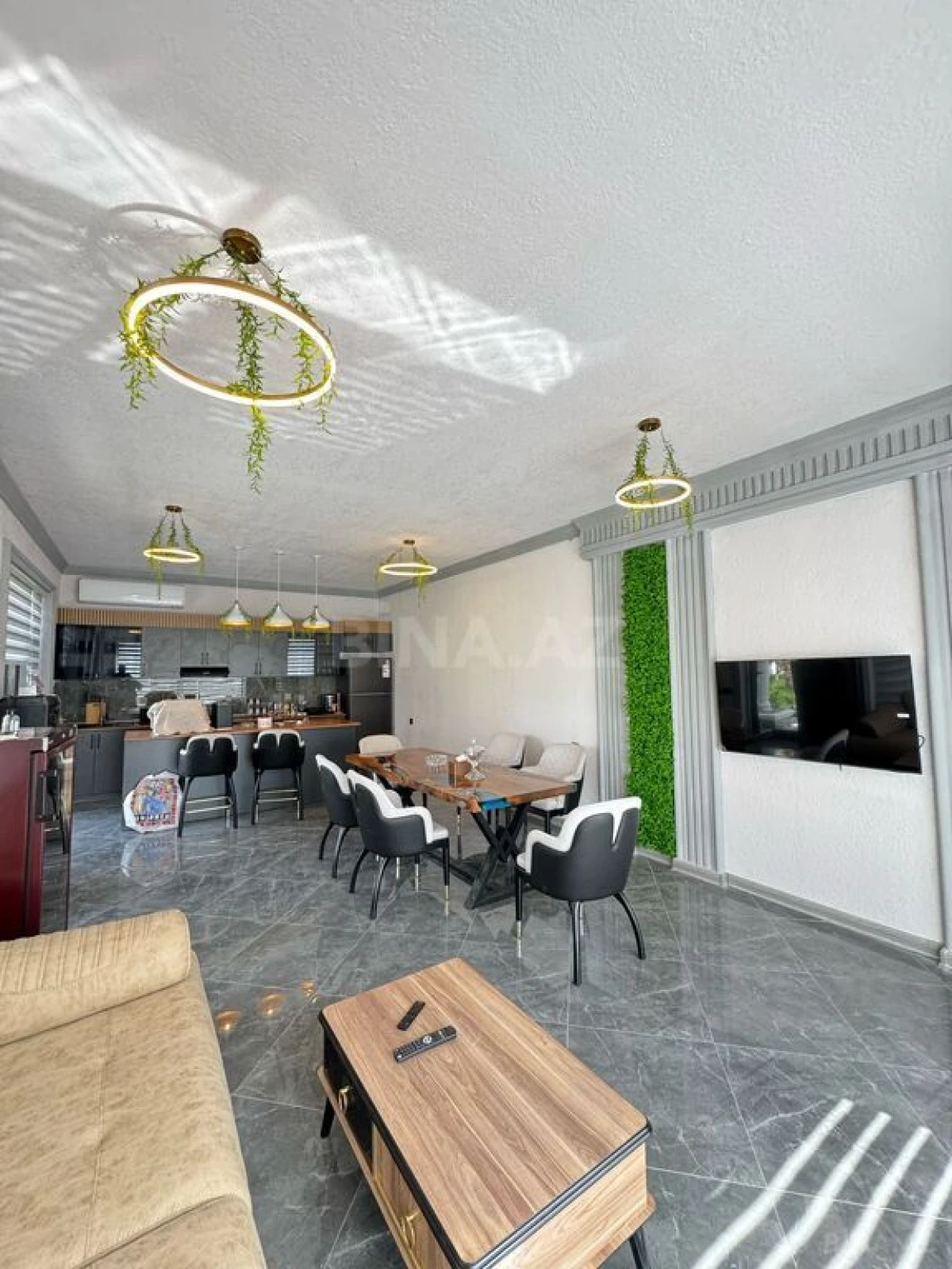 Satılır 6 otaqlı həyət evi 500 m²