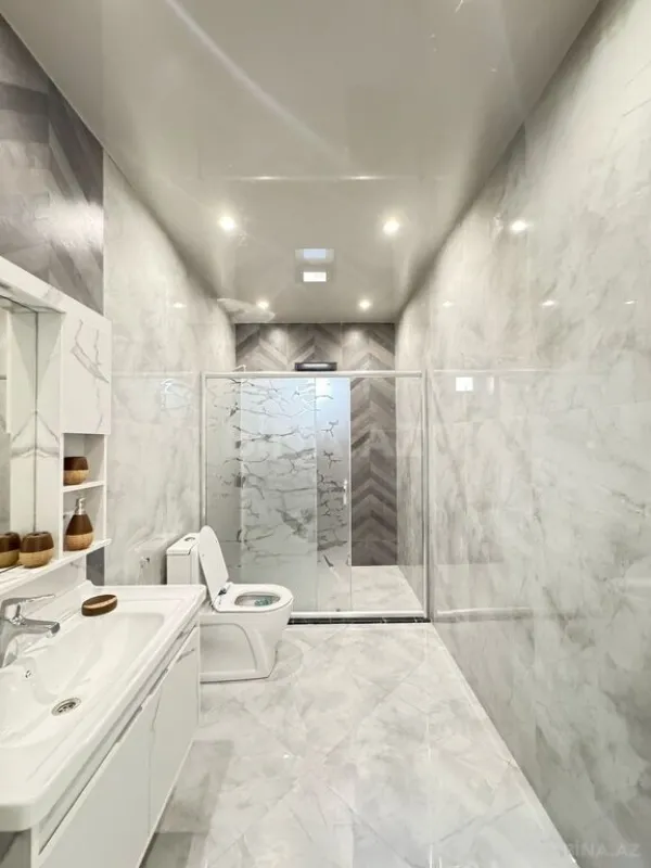 Satılır 6 otaqlı həyət evi 500 m²