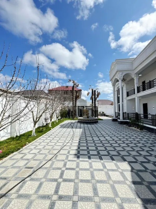 Satılır 6 otaqlı həyət evi 500 m²