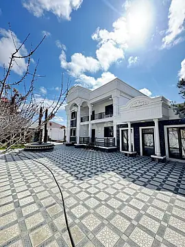 Satılır 6 otaqlı həyət evi 500 m²