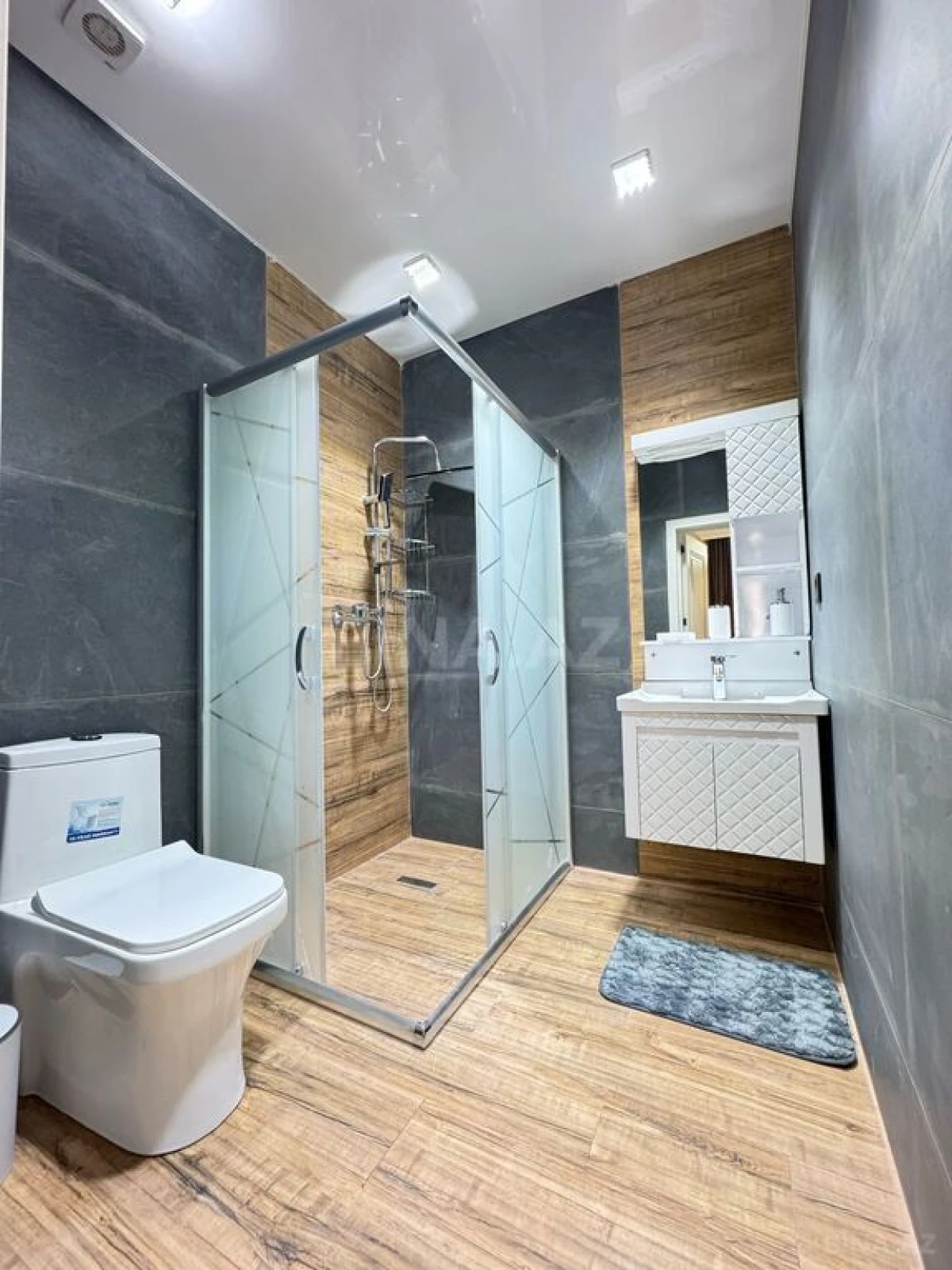 Satılır 6 otaqlı həyət evi 500 m²