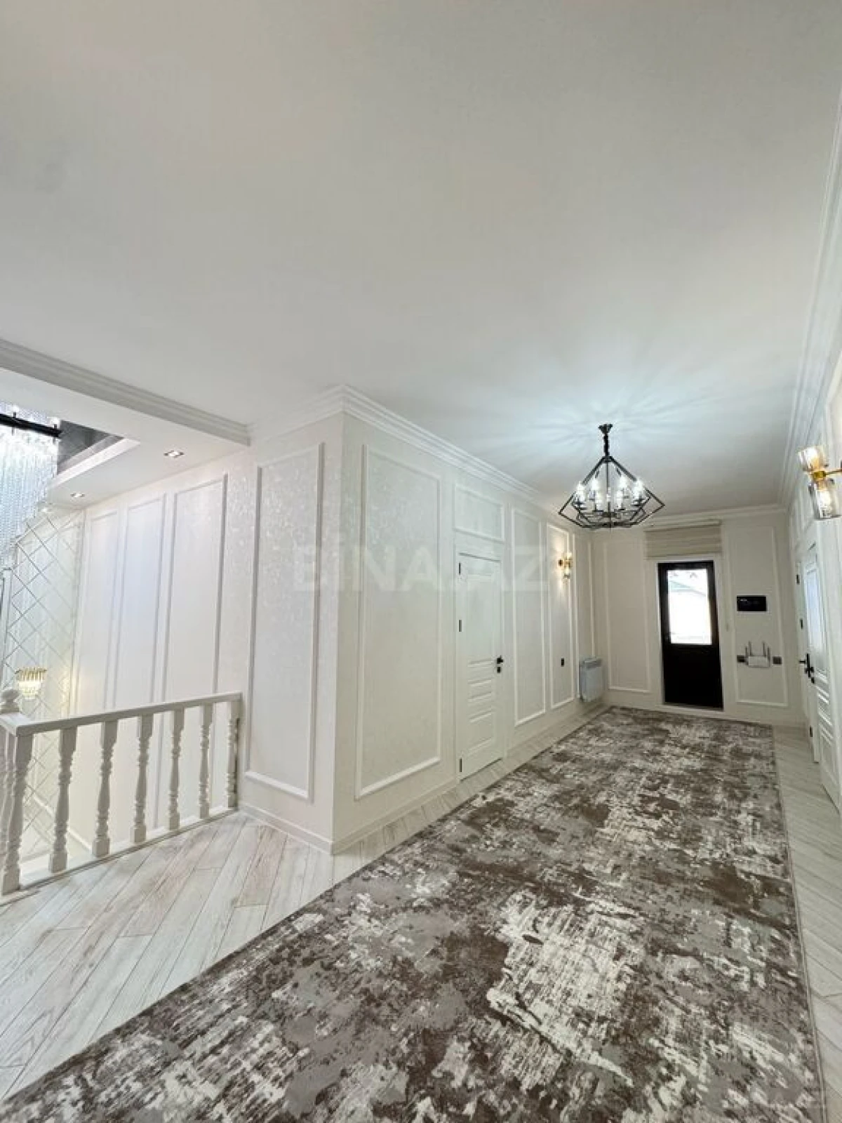 Satılır 6 otaqlı həyət evi 500 m²
