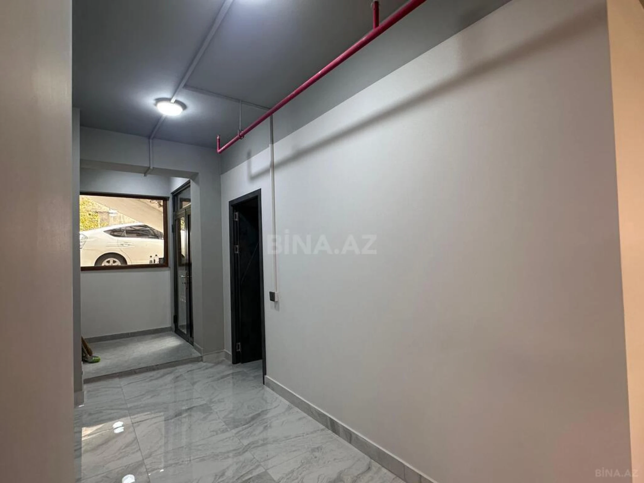 Satılır obyekt 315 m²