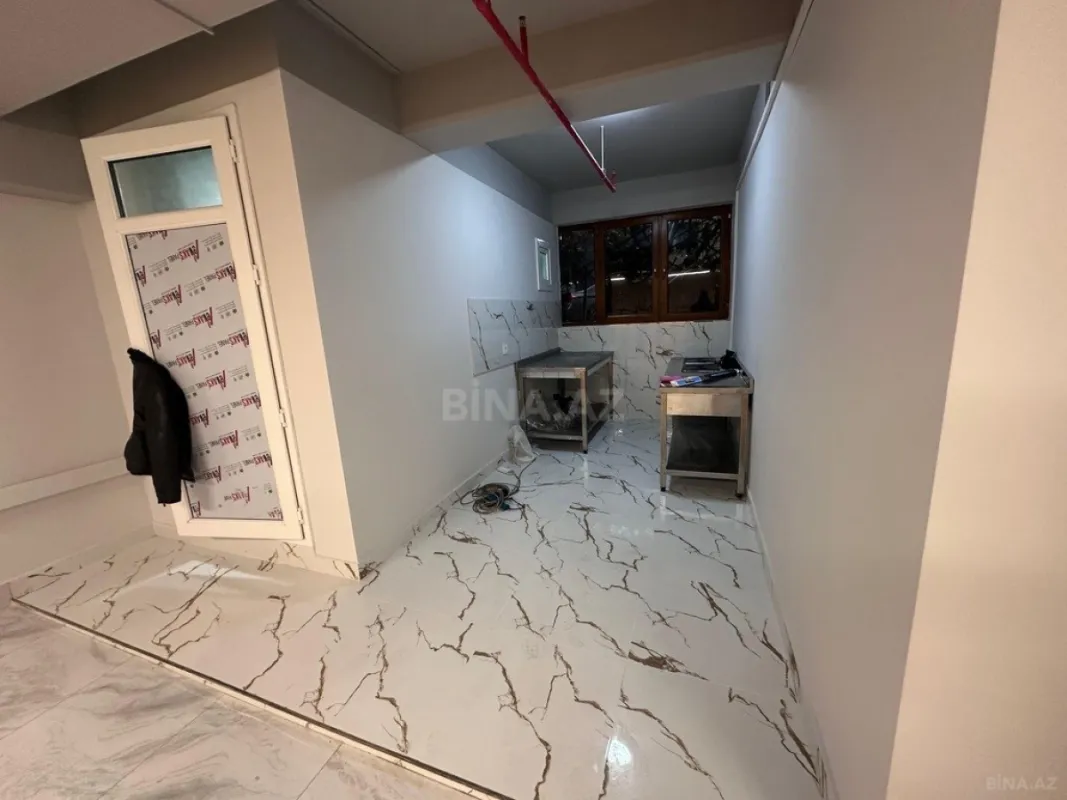 Satılır obyekt 315 m²