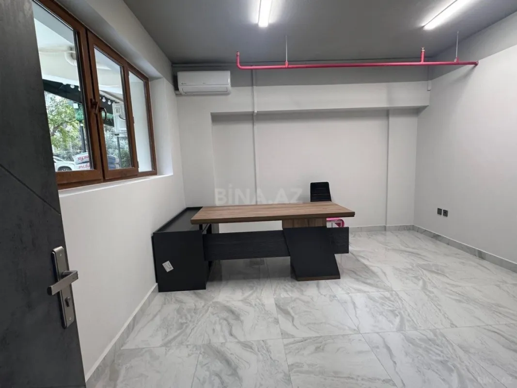 Satılır obyekt 315 m²