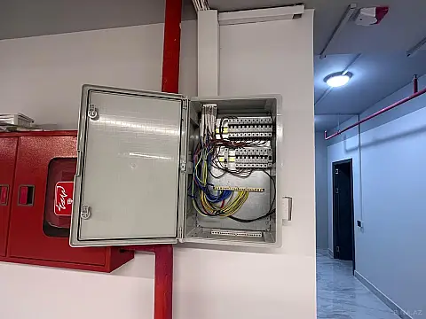 Satılır obyekt 315 m²