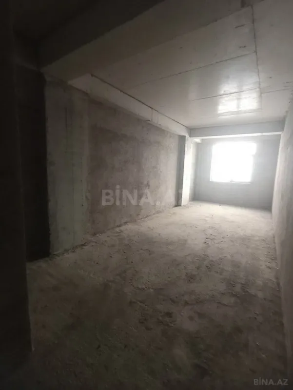 Satılır 4 otaqlı mənzil 158 m²