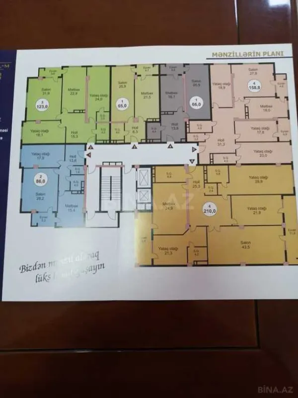 Satılır 4 otaqlı mənzil 158 m²