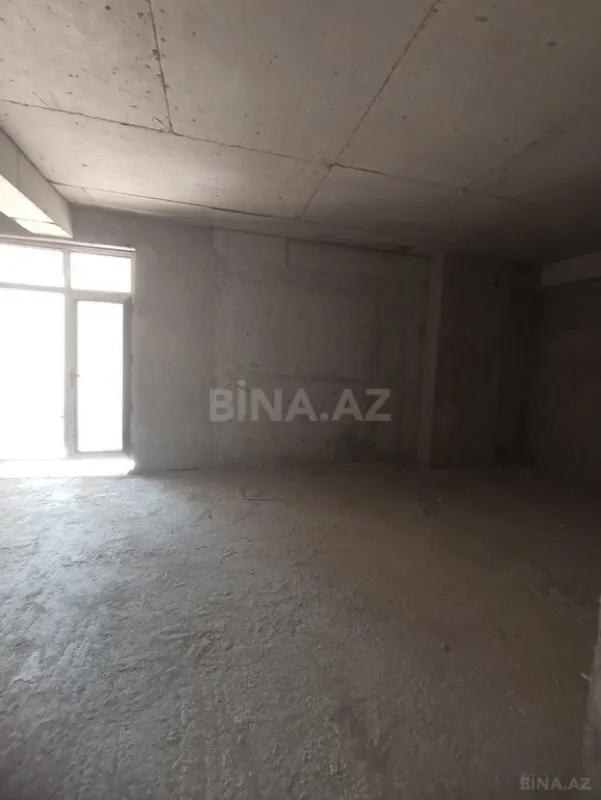 Satılır 4 otaqlı mənzil 158 m²
