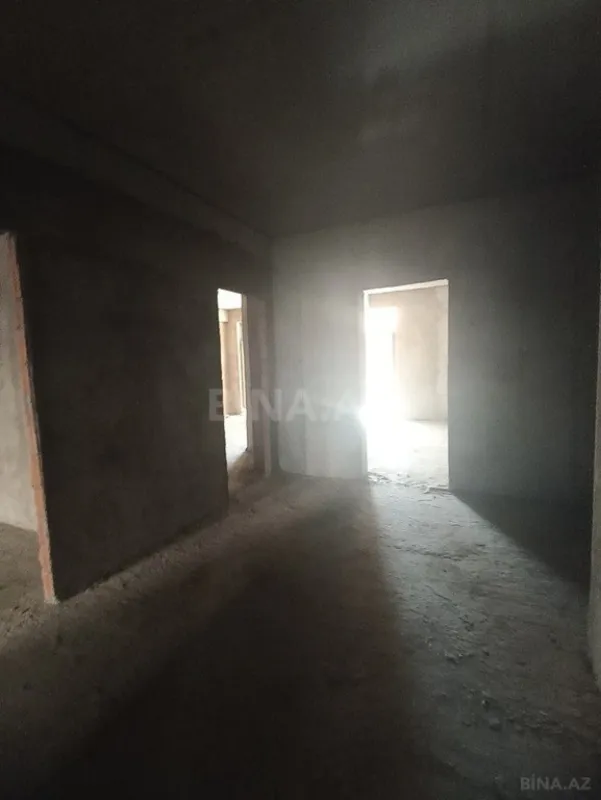 Satılır 4 otaqlı mənzil 158 m²