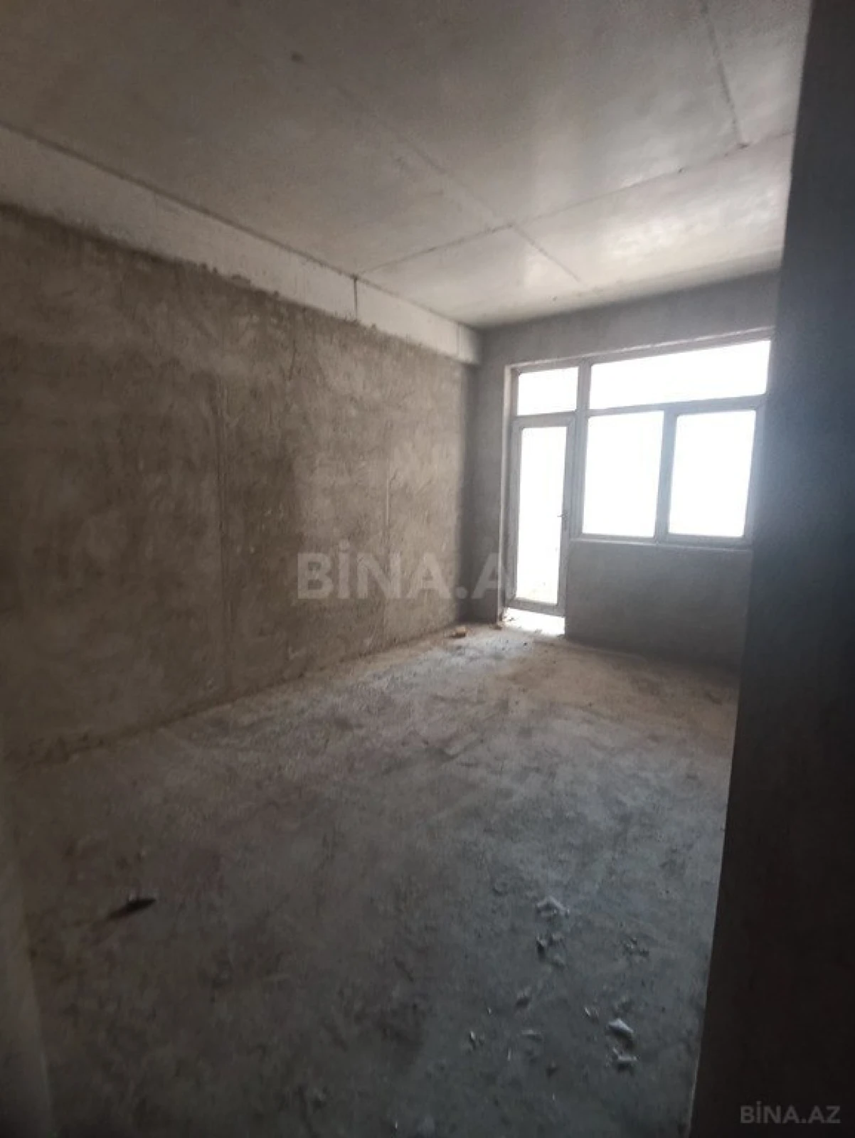 Satılır 4 otaqlı mənzil 158 m²