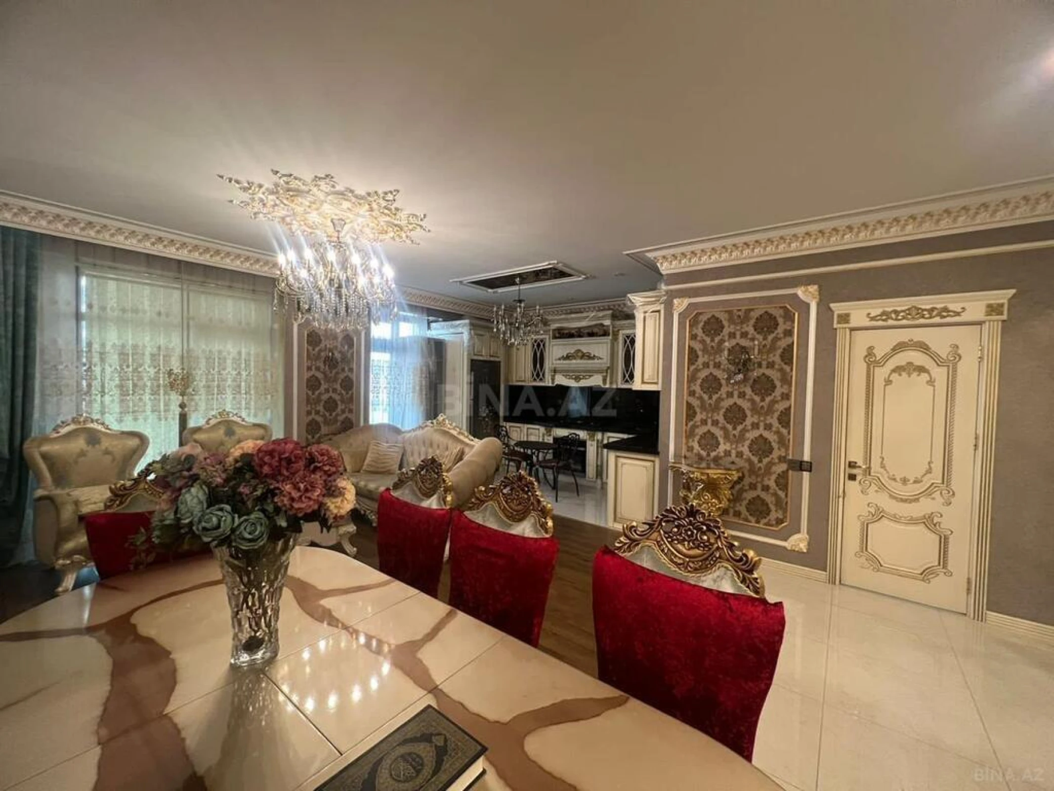 Kirayə verilir 3 otaqlı mənzil 115 m²